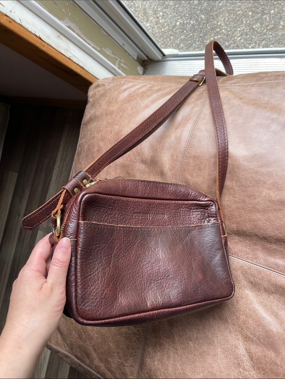Portland Leather Camera Bag Purse - Large - Picture 4 of 7